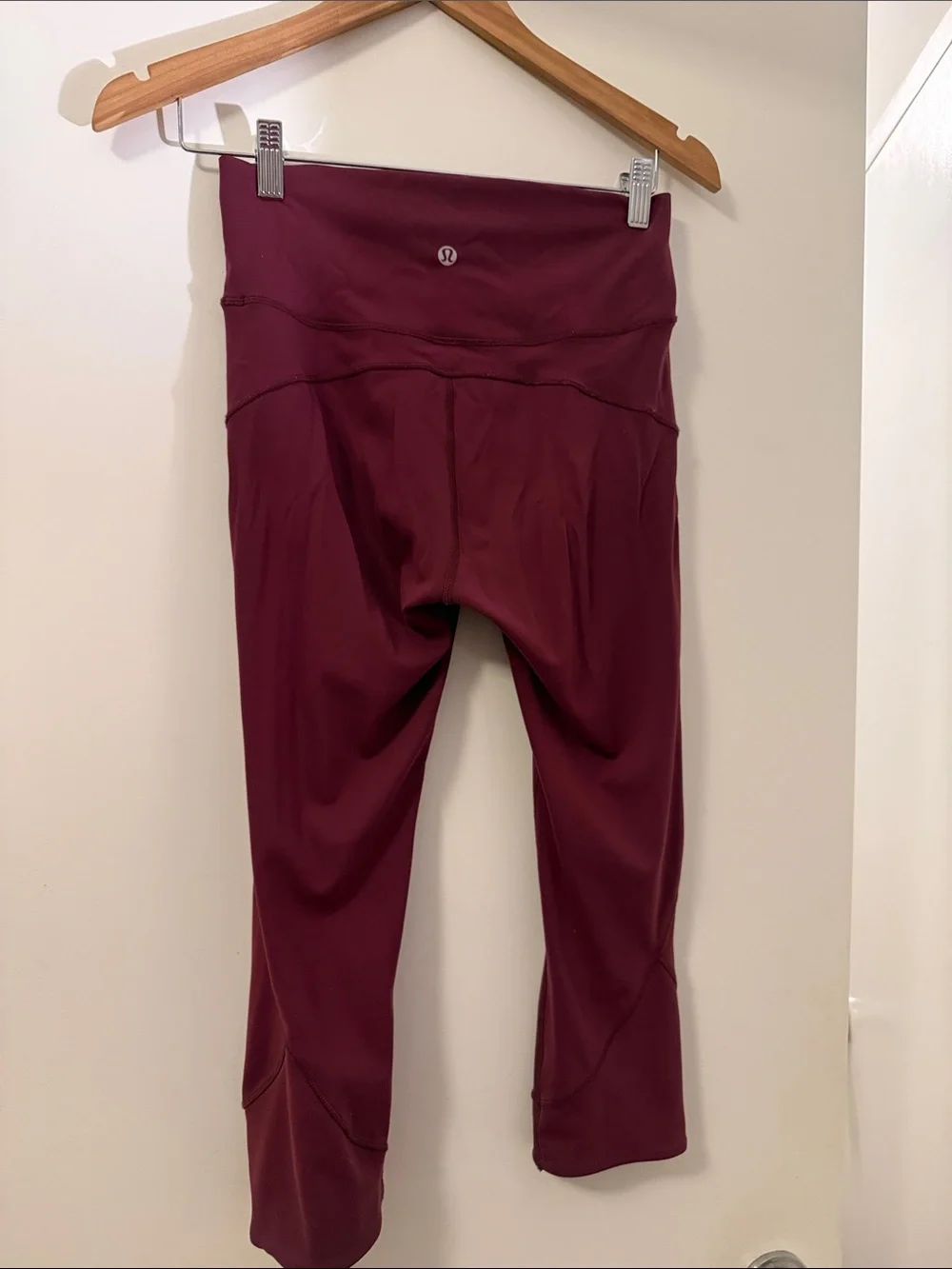 Lululemon burgundy high-waist capri leggings